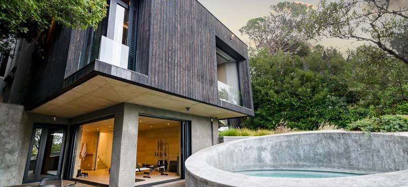 4 Bedroom Property for Sale in Higgovale Western Cape